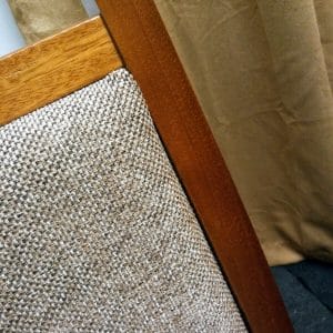 Sillas Personalizadas en Madera y Tapizadas a Medida