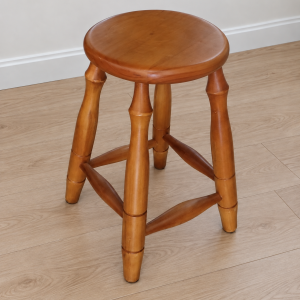 Taburete Bajo Pata Torneada en Madera A Medida Personalizado