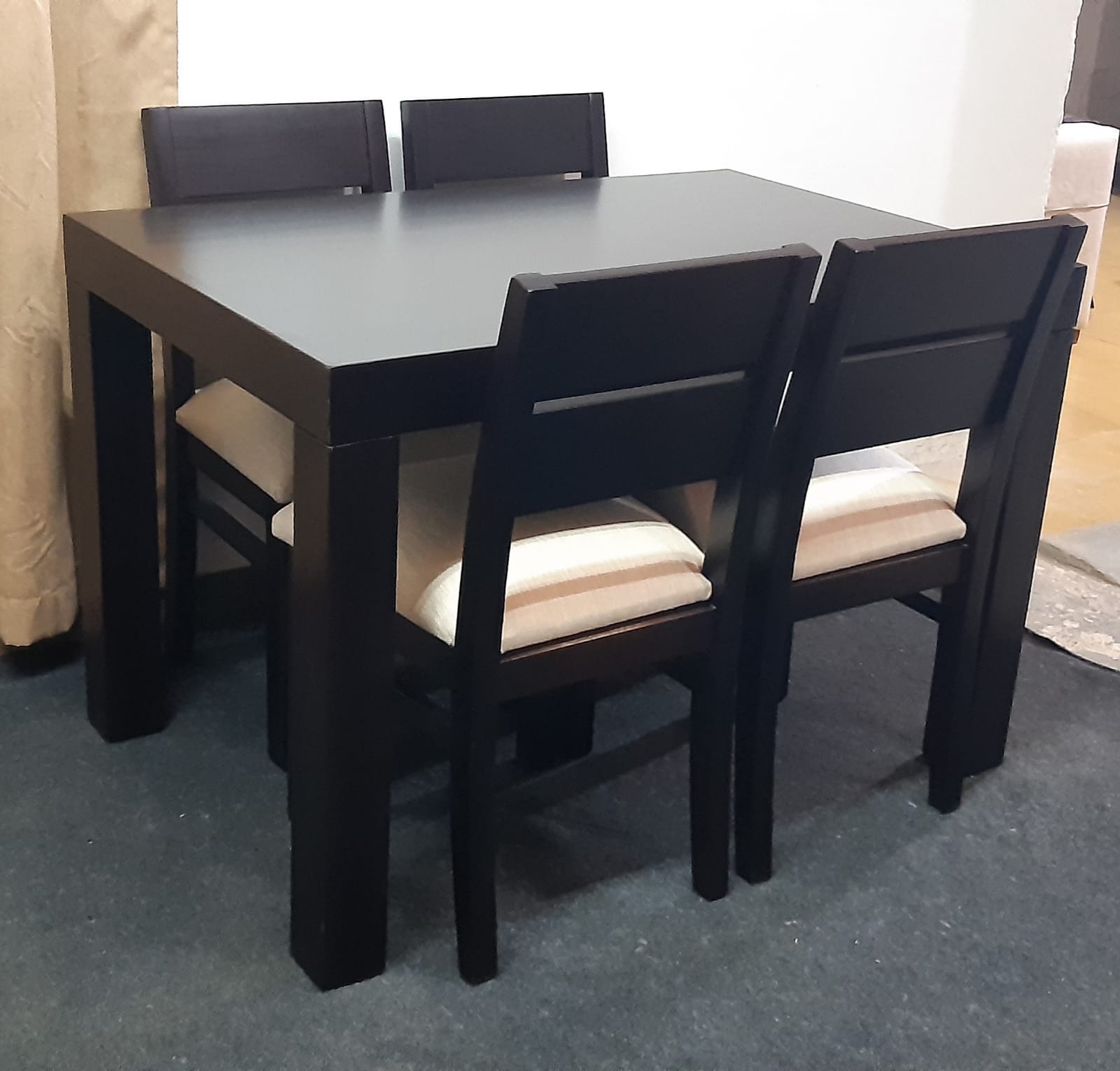 Mesa 1.20 desarmable con 4 sillas A Medida Outlet!! - Imagen 2